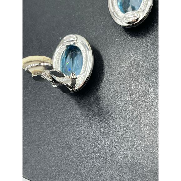 Swarovski Vintage Large Oval Blue Topaz Crystal Prong Set Halo Clip On Earrings - Picture 8 of 9